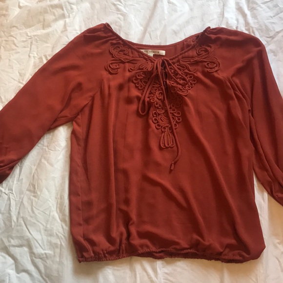 RUST ORANGE BLOUSE - Picture 2 of 2